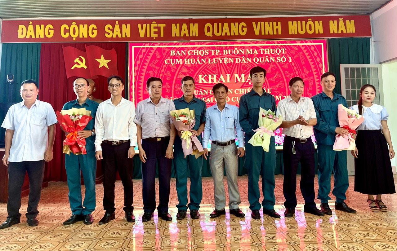 Khai mạc huấn luyện chiến đấu lực lượng dân quân tại chỗ năm 2024