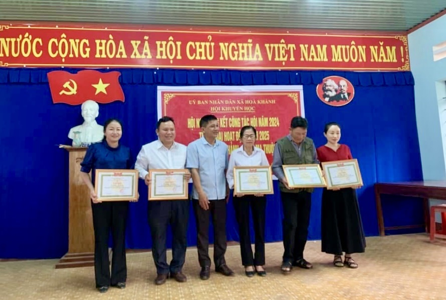 HỘI KHUYẾN HỌC XÃ HOÀ KHÁNH: TỔ CHỨC TỔNG KẾT CÔNG TÁC KHUYẾN HỌC NĂM 2024