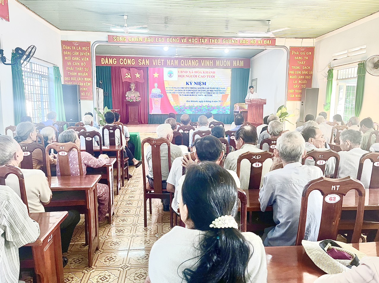 131 người cao tuổi được chúc thọ mừng thọ năm 2024 tại xã Hoà Khánh