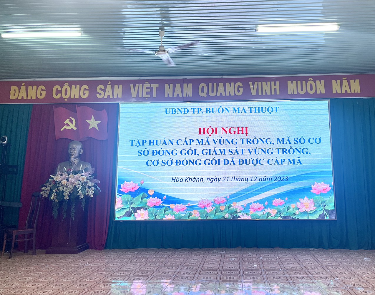 Tập huấn về cấp mã số vùng trồng, cơ sở đóng gói nông sản xuất khẩu tại xã Hoà Khánh
