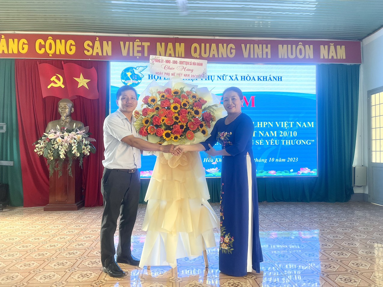 Tọa đàm Kỷ niệm 93 năm ngày thành lập Hội LHPN Việt Nam và 13 năm Ngày Phụ nữ Việt Nam 20/10.